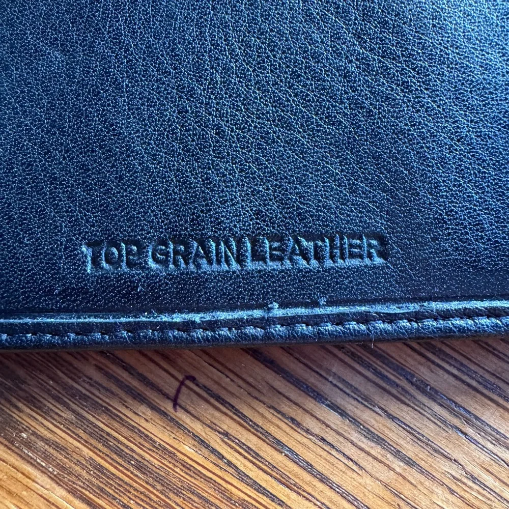 Top grain leather black bifold wallet